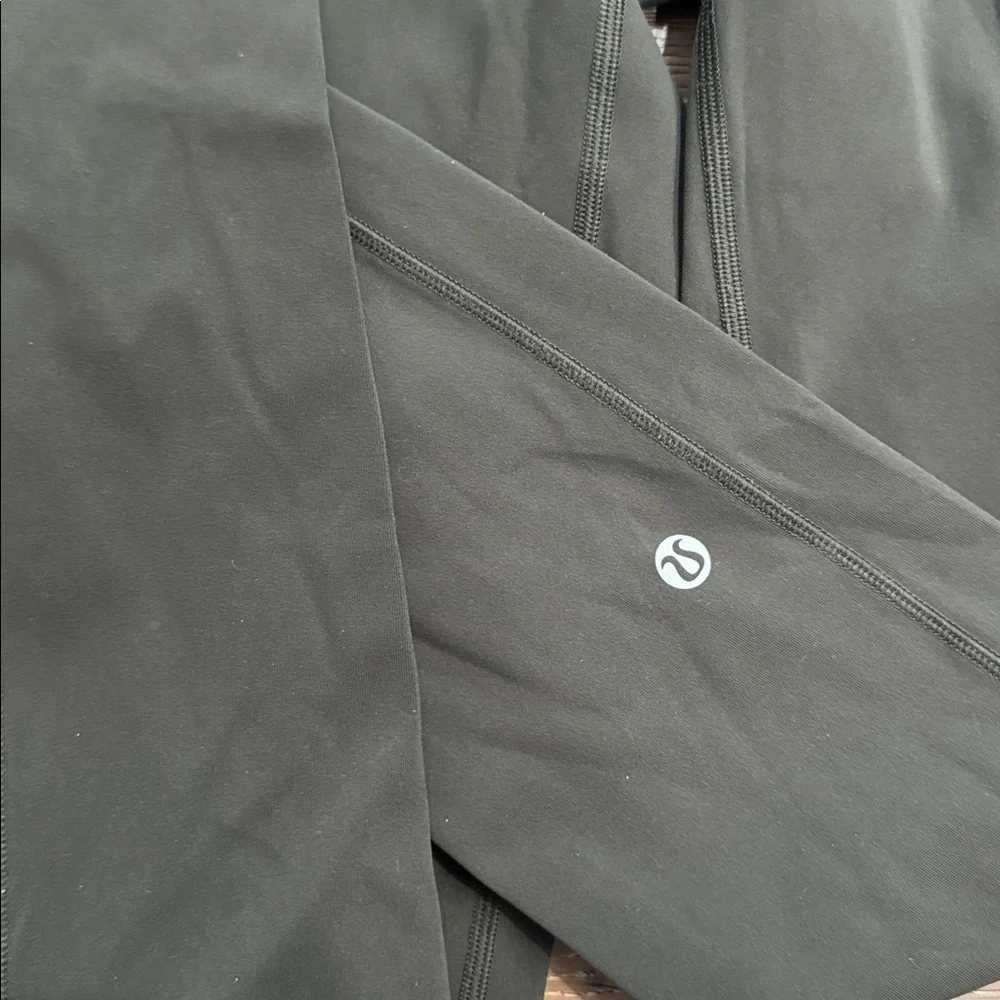 Lululemon High Rise Running Leggings Olive Green Size 4 Side Pockets Zip Back